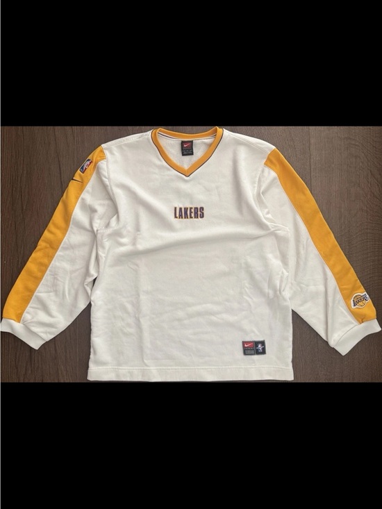Nike Other - Nike White & Gold Lakers Long Sleeve Pullover